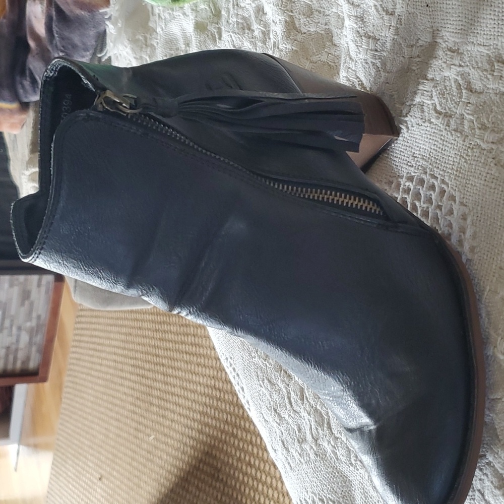 Ankle boots